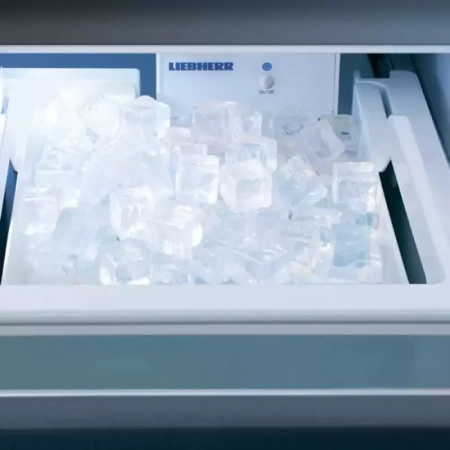 Холодильник Liebherr CBNes 6256 PremiumPlus BioFresh NoFrost