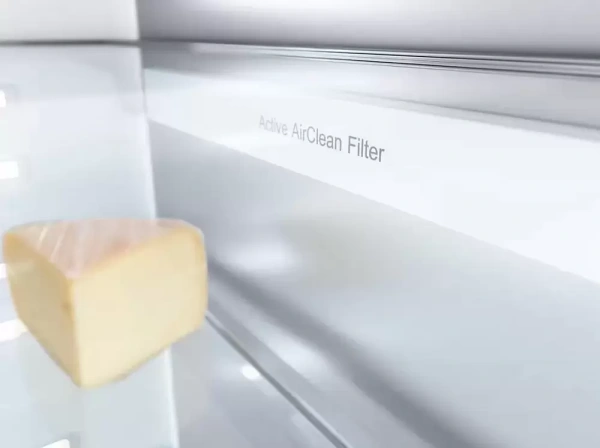 Встраиваемый холодильник Miele KF 2802 VI MasterCool