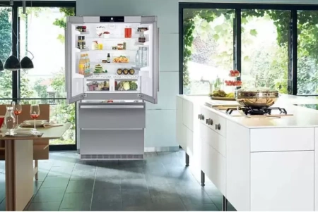 Холодильник Liebherr CBNes 6256 PremiumPlus BioFresh NoFrost