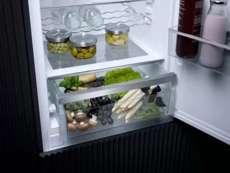 Встраиваемый холодильник Miele KF 7731 D