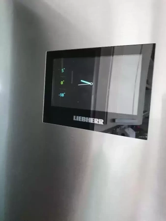 Холодильник Liebherr CBNes 5778